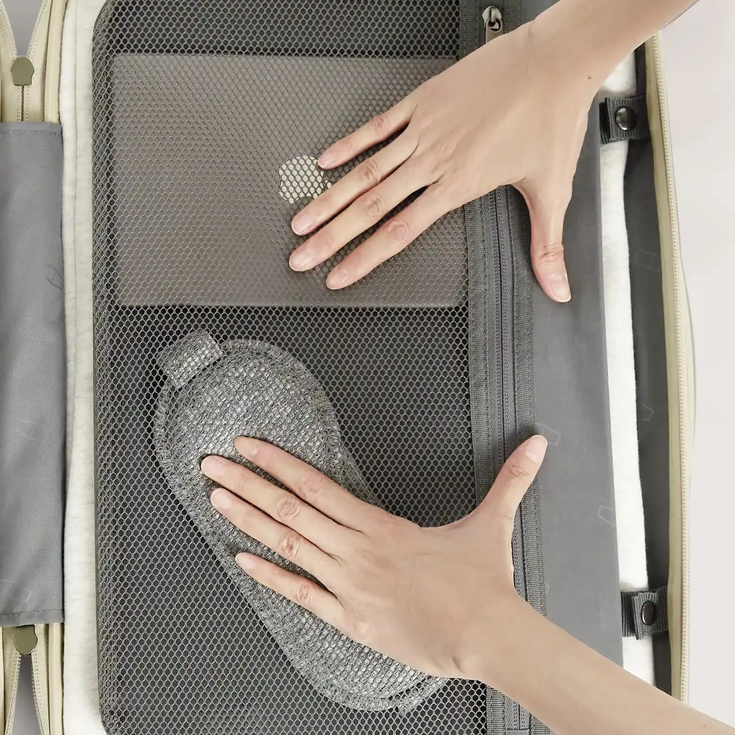 (FREE GIFT) Getaway 19" Carry-On - Image 77