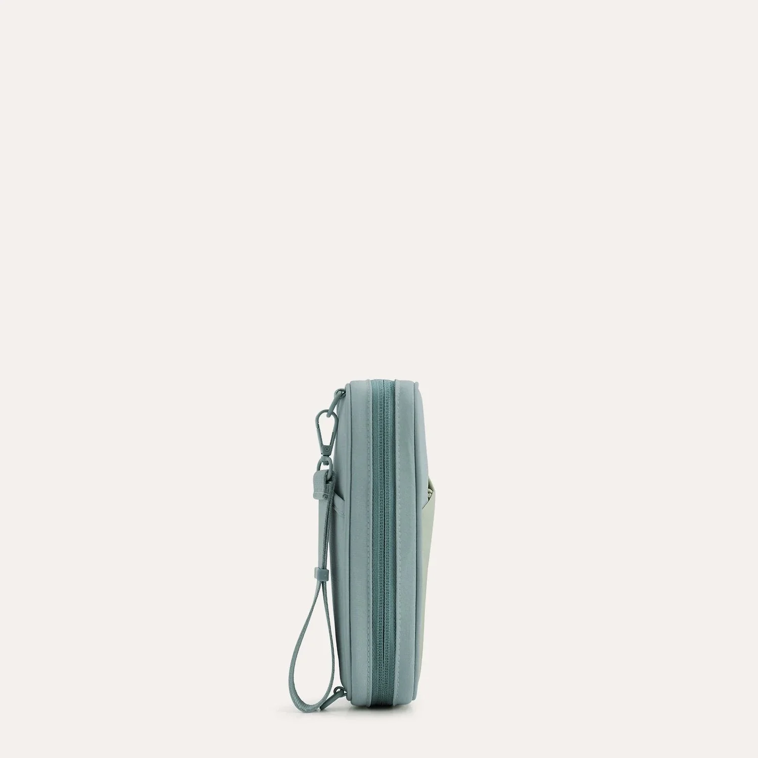 (FREE GIFT)Crush Passport Holder - Image 22